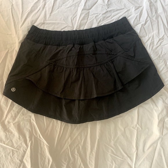 lululemon athletica Dresses & Skirts - Lululemon skort size 8